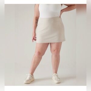Athleta Soho Skort in Beige Activewear Daily Wear Athleisure Golf Tennis Size 22